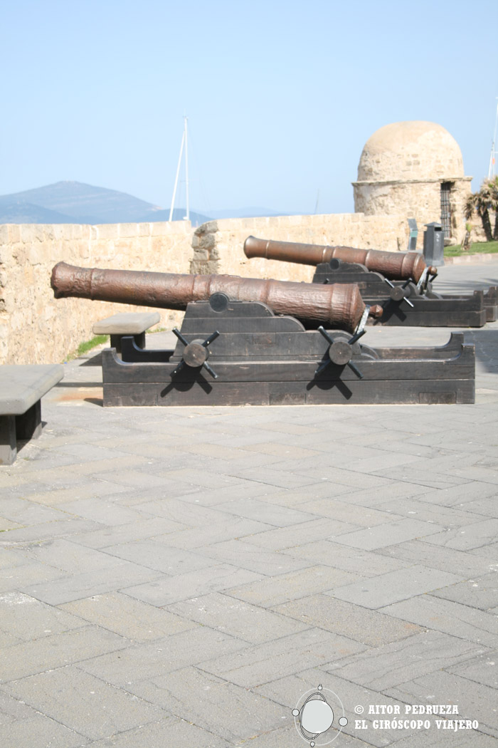 Bastiones de Alghero con los cañones