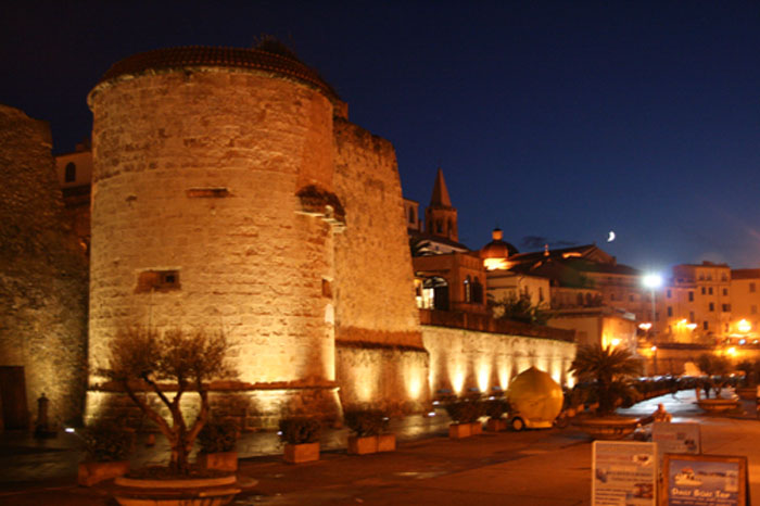 Alghero de noche