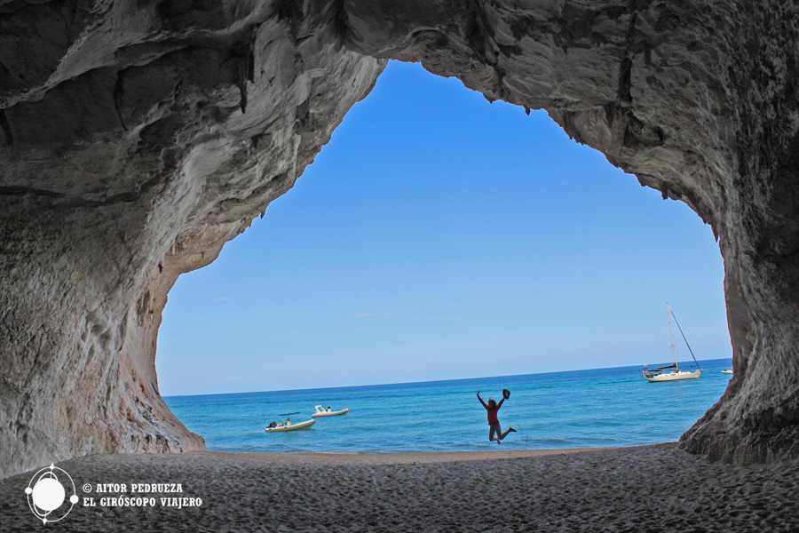 Cala Luna, una de las playas más sorprendentes de Cerdeña